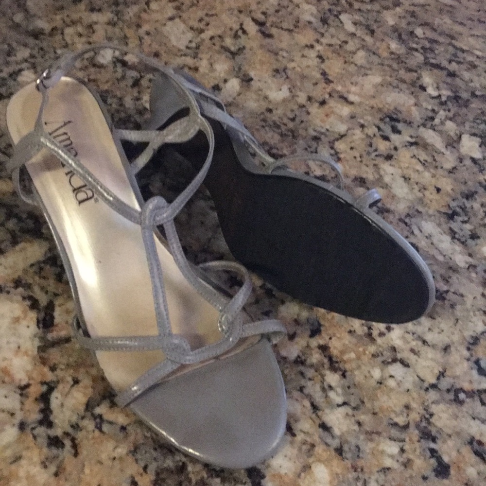 Sandals - Picture 3 of 3